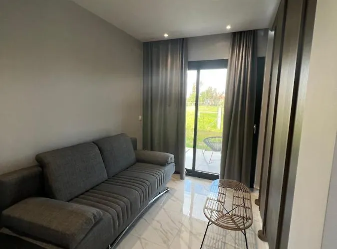بيت ضيافة V Luxury 4*