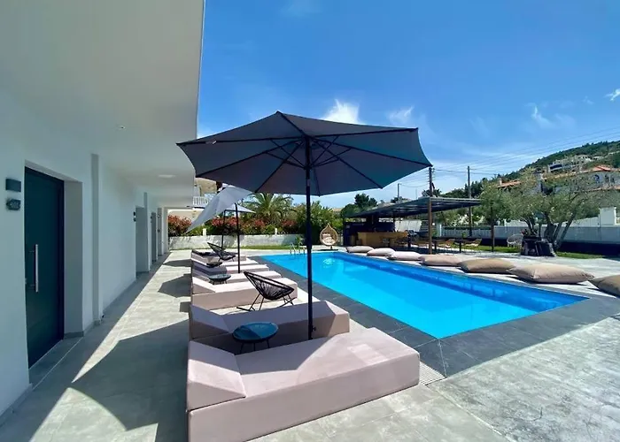 V Luxury بيت ضيافة