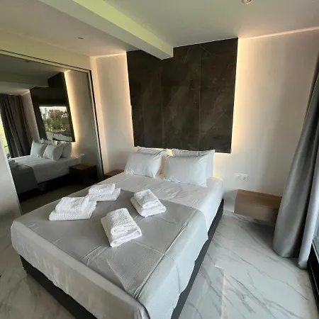 V Luxury Pefkochori