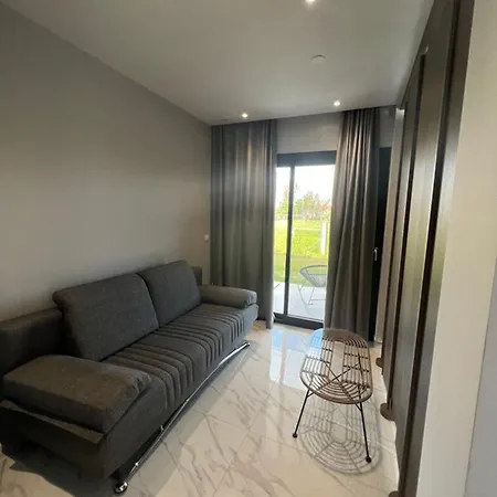 Guest house V Luxury *