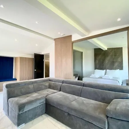 Guest house V Luxury