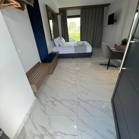 V Luxury 4* Пефкохори