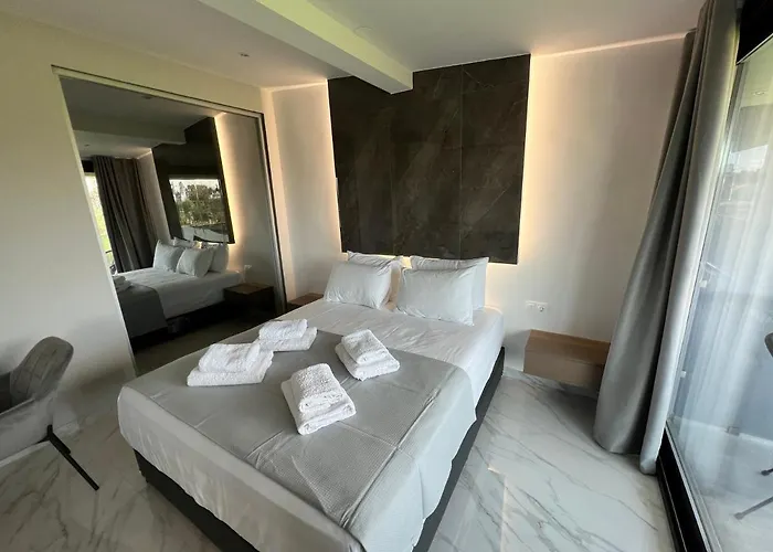 V Luxury Pefkochori