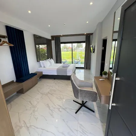 Konukevi V Luxury Pefkochori