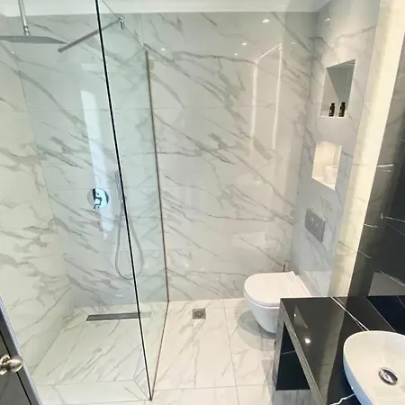 Konukevi V Luxury Pefkochori